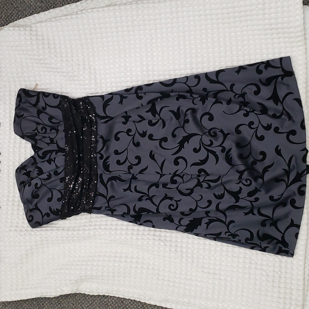 Studio Y Strapless LDB EUC